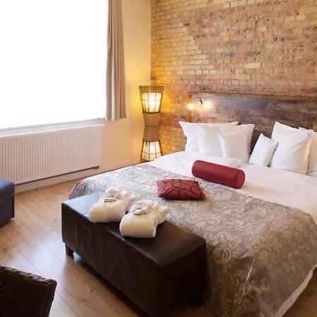 Ringhotel Schwarzer Baer Отель