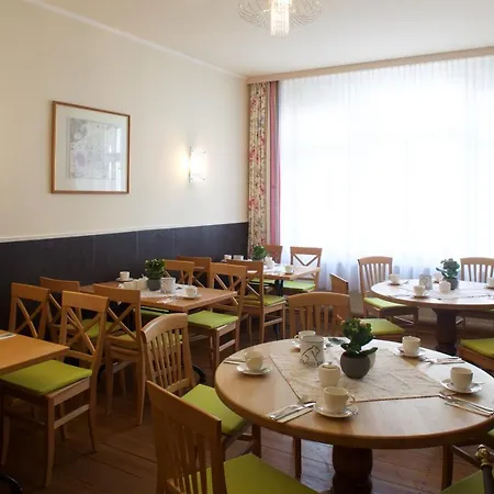 Ringhotel Schwarzer Baer Hotel 3*