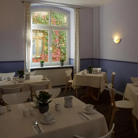 Ringhotel Schwarzer Baer Отель 3*